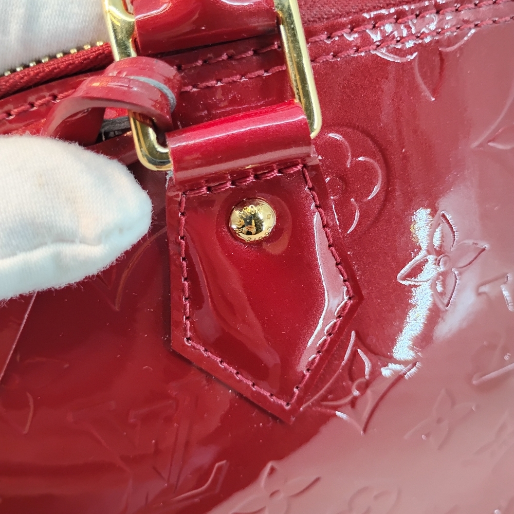LOUIS VUITTON Vernis Red Patent Leather Alma PM Handbag COA - Picture 4 of 16